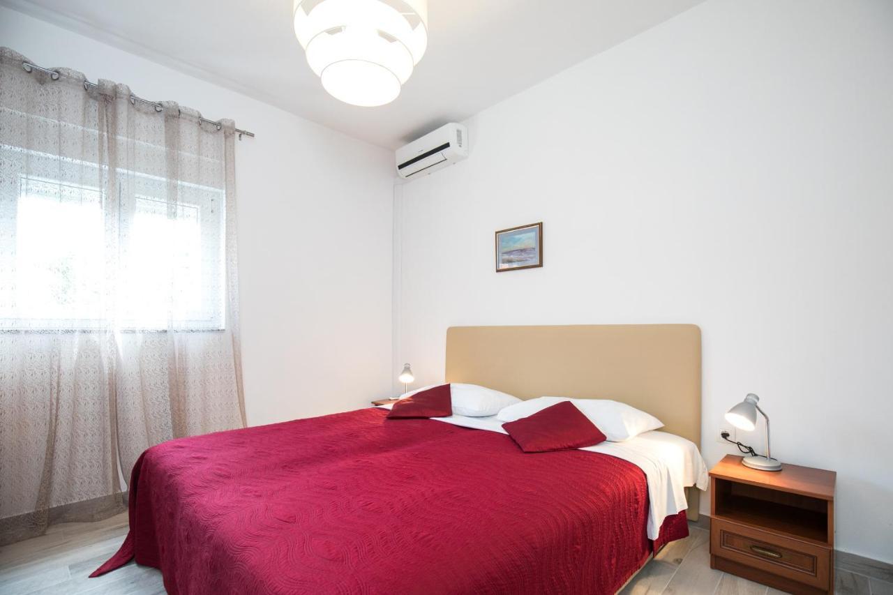 Apartments Renjak Sukošan Eksteriør bilde